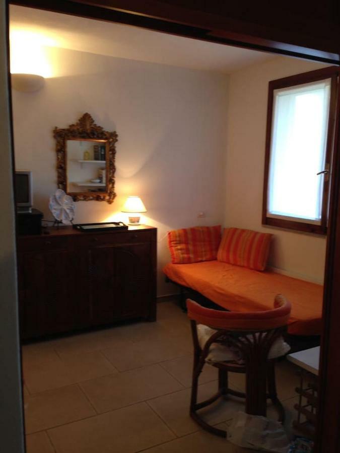 シミウス Casa Vacanza La Terrazza Panoramica A 200 Mt Dal Mareヴィラ エクステリア 写真