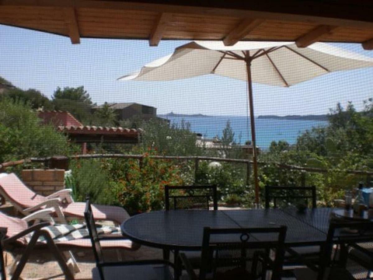 シミウス Casa Vacanza La Terrazza Panoramica A 200 Mt Dal Mareヴィラ エクステリア 写真
